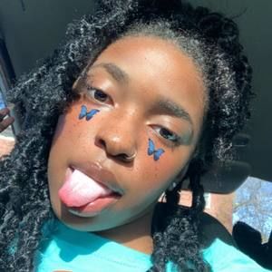 Meet your Posher, Jade